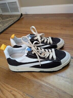 ONCEPT Black Canvas And Leather Portland Sneakers Women Size 8.5